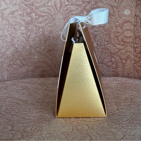 Chanel Gold Gift Bag - Picture 5 of 11